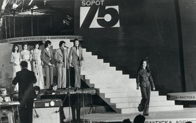 1975.jpg